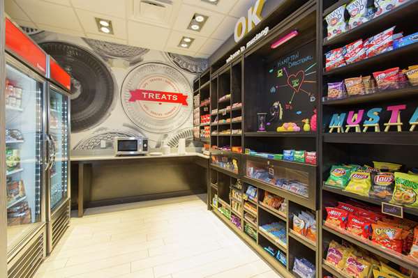 Restaurant - Hampton Inn Mustang