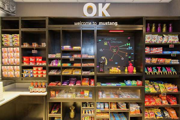 Restaurant - Hampton Inn Mustang