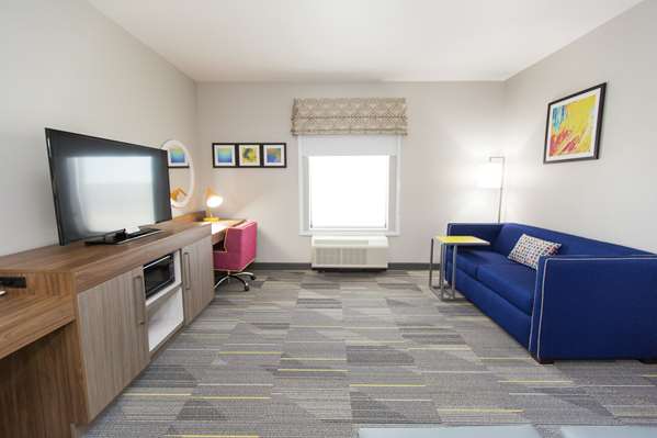  - Hampton Inn Mustang