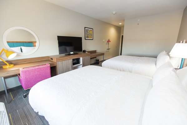  - Hampton Inn Mustang