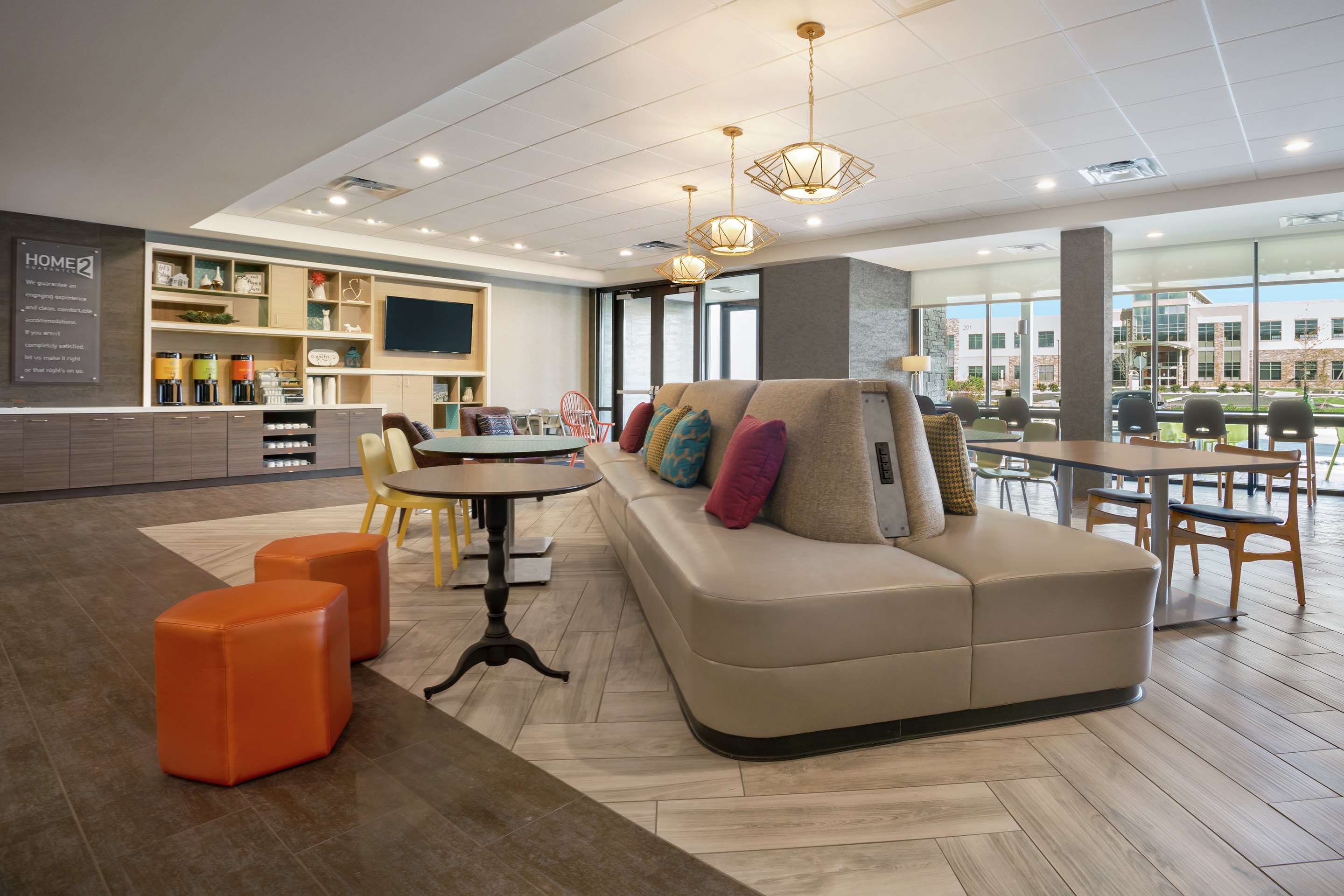 Lobby | Home2 Suites by Hilton Warminster Horsham