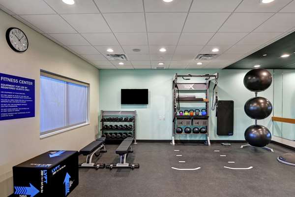 Fitness/ Exercise Room - Tru by Hilton Hotel Shepherdsville