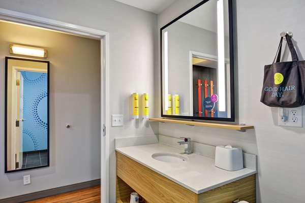  - Tru by Hilton Hotel Shepherdsville