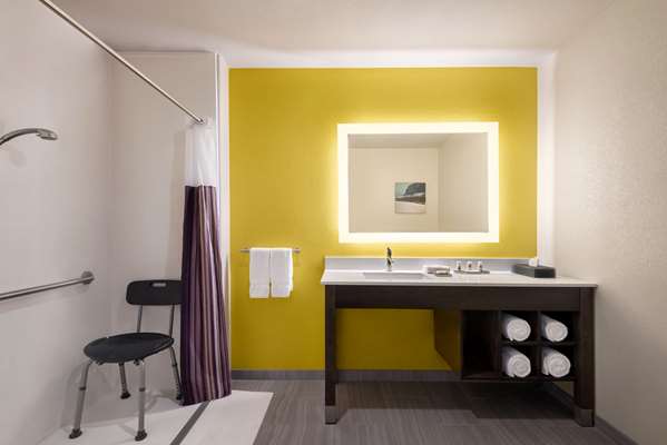  - La Quinta Inn & Suites Clovis