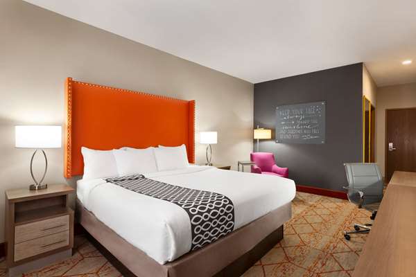  - La Quinta Inn & Suites Lackawanna