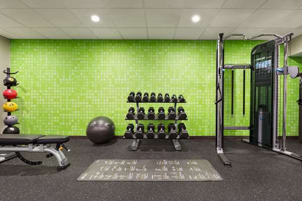 Fitness/ Exercise Room - La Quinta Inn & Suites Lackawanna