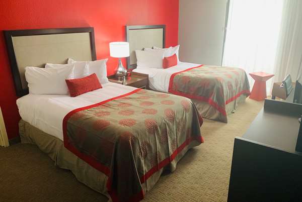  - Ramada Inn Texarkana - I-30, Exit 223