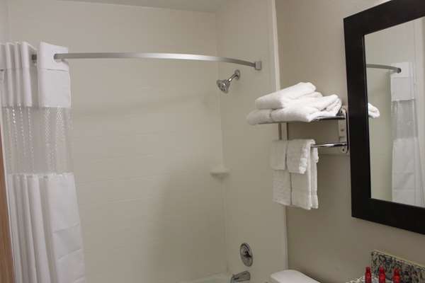  - SureStay Hotel by Best Western Cedar Rapids