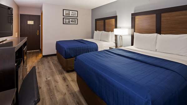  - SureStay Hotel by Best Western Cedar Rapids