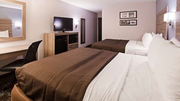  - SureStay Hotel by Best Western Cedar Rapids