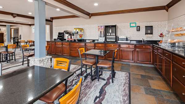 Amenities - SureStay Hotel by Best Western Cedar Rapids