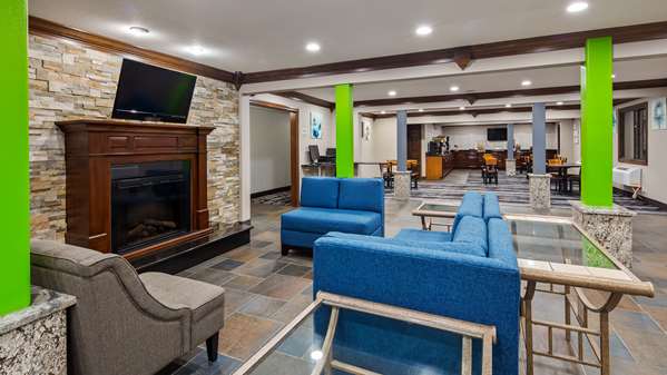  - SureStay Hotel by Best Western Cedar Rapids