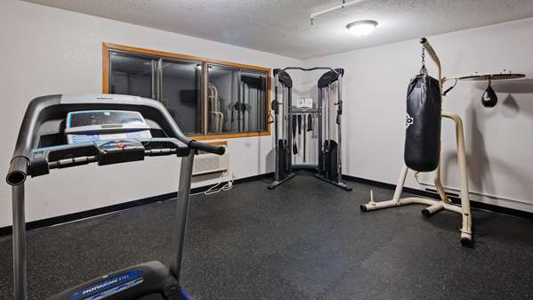Fitness/ Exercise Room - SureStay Hotel by Best Western Cedar Rapids