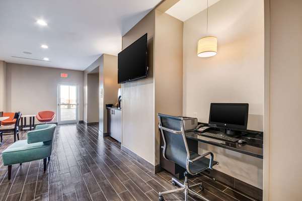 Conference Area - Sleep Inn & Suites Yukon - I-40, Exit 137