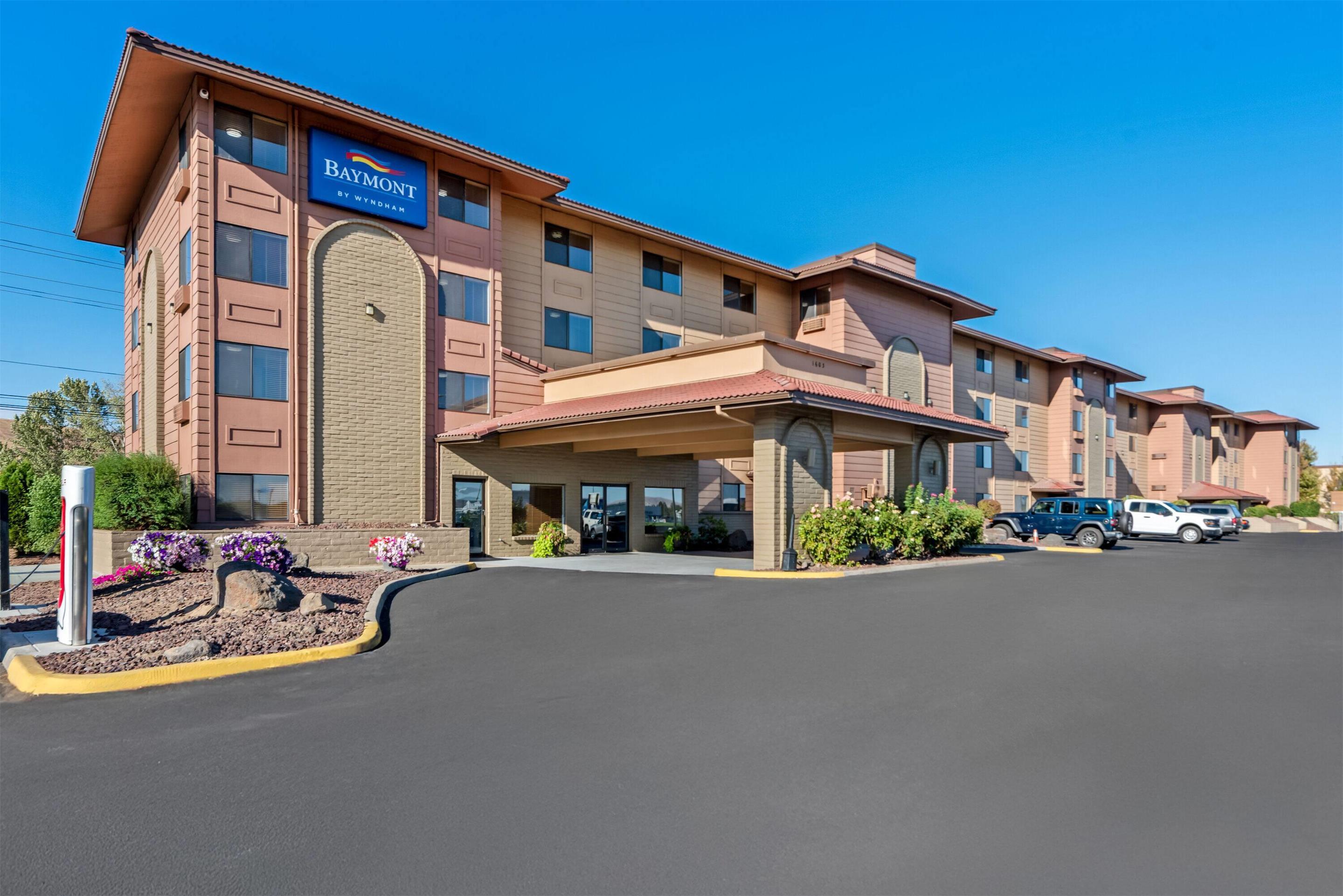 Exterior | Baymont by Wyndham Yakima Riverfront