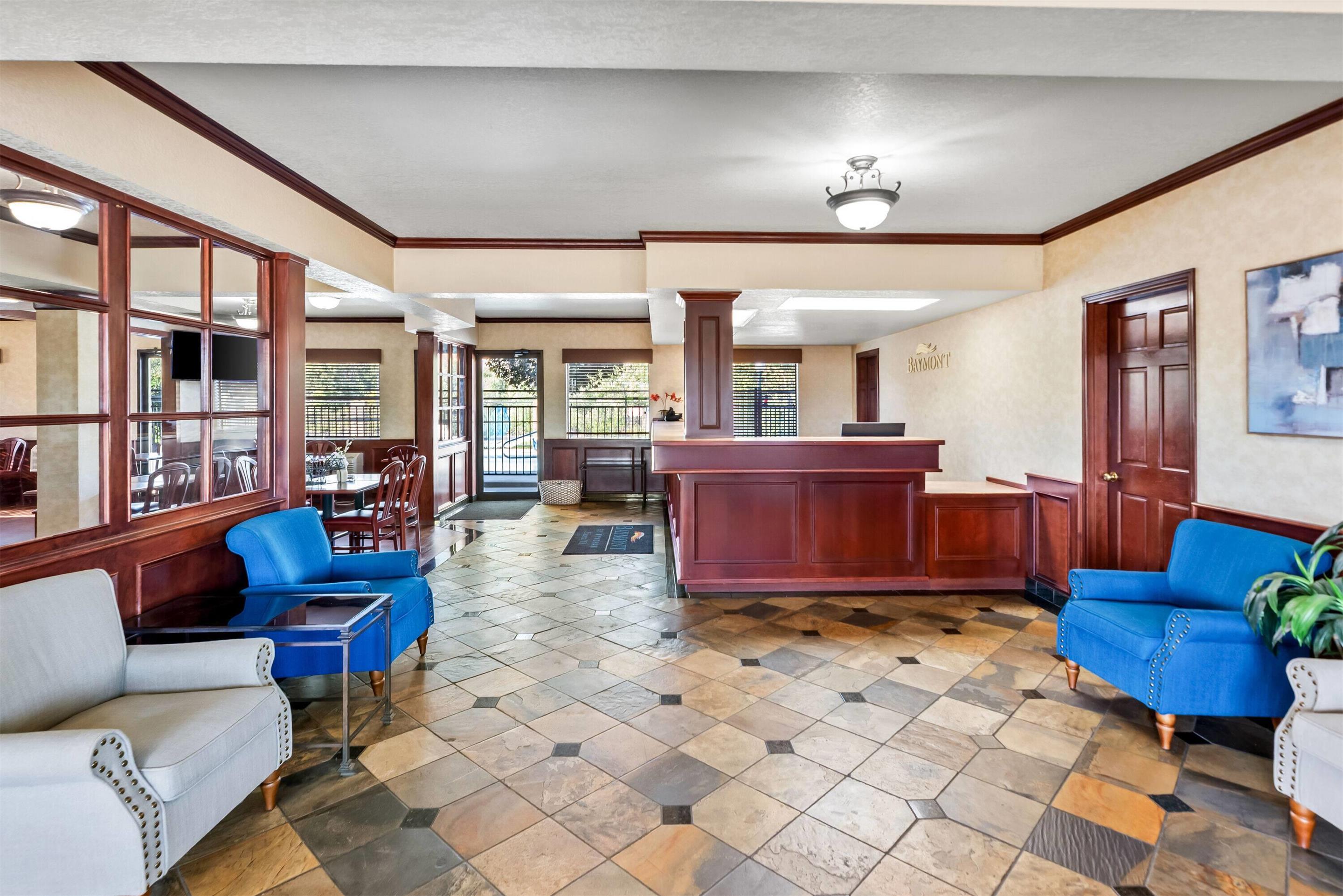 Lobby | Baymont by Wyndham Yakima Riverfront
