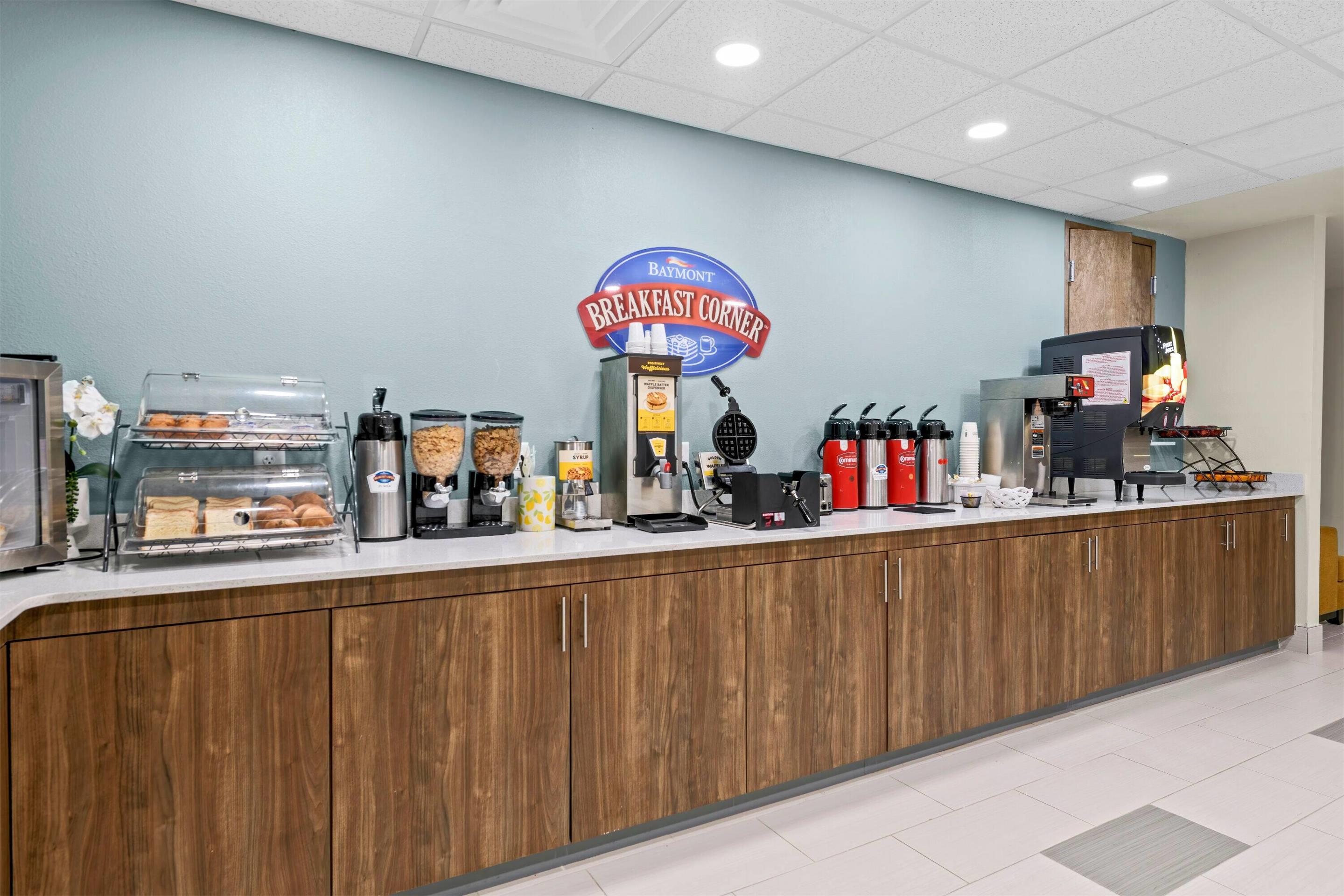 Breakfast Area | Baymont by Wyndham Grovetown Augusta