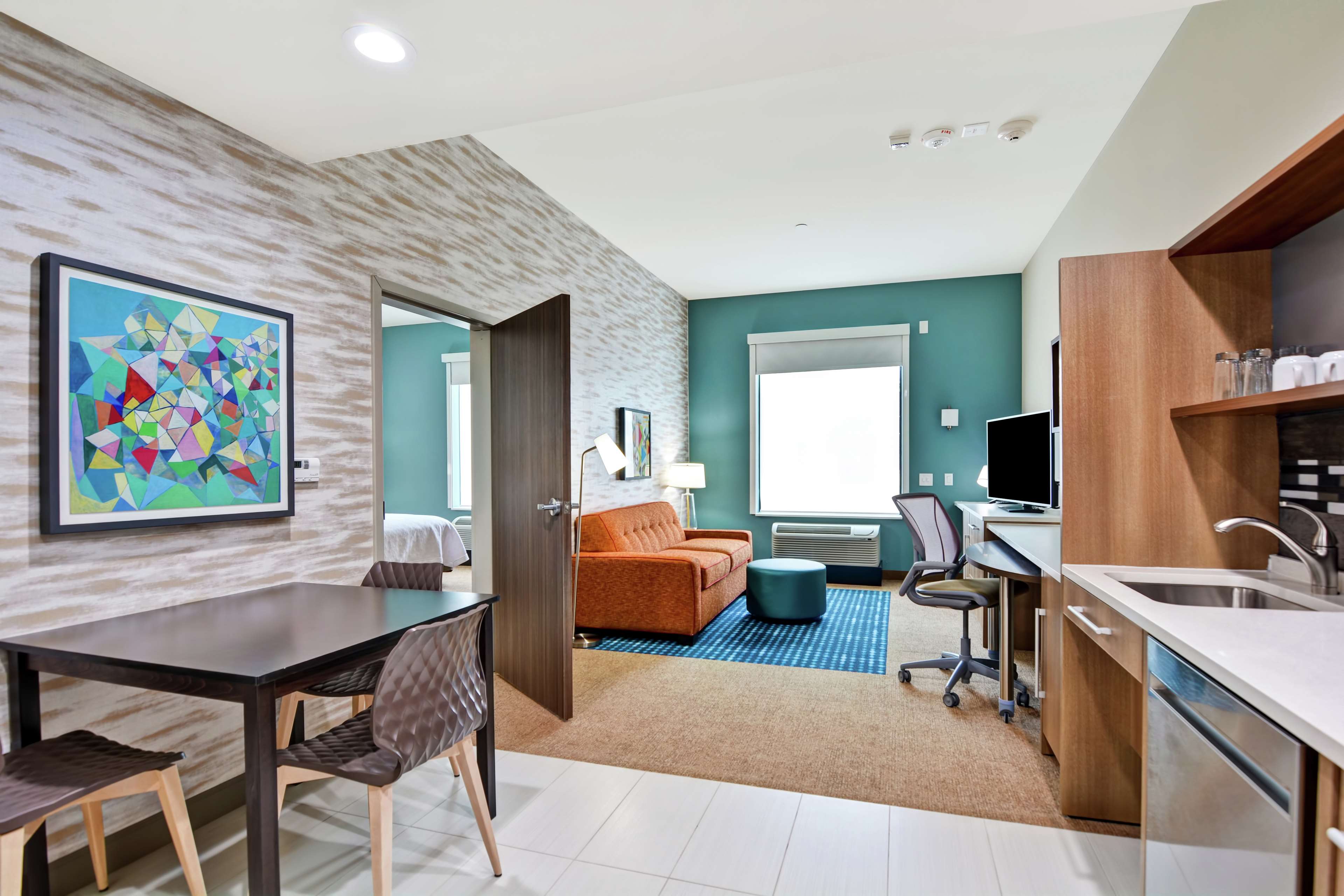 Home2 Suites by Hilton Bedford DFW West, TX Room Type - 1KING ACC TUB STE NONSMOK