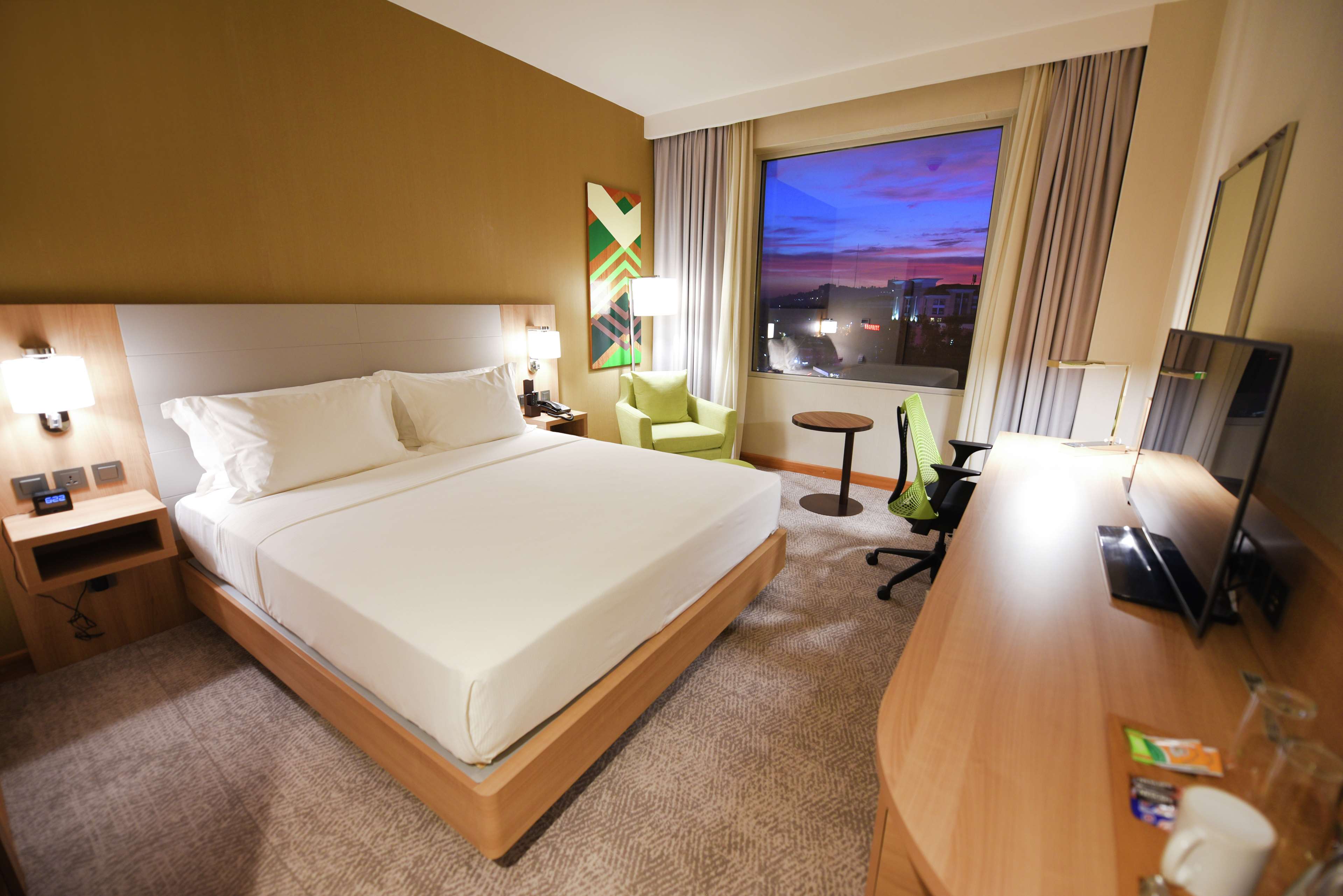 Hilton Garden Inn Kampala Room Type - KING ROOM