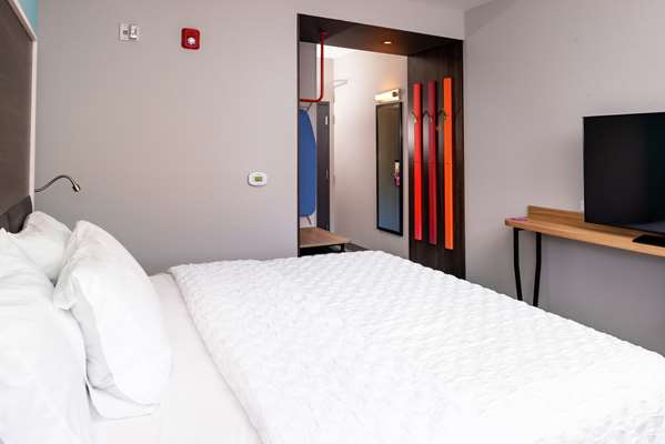  - Tru by Hilton Staunton - I-81, Exit 222