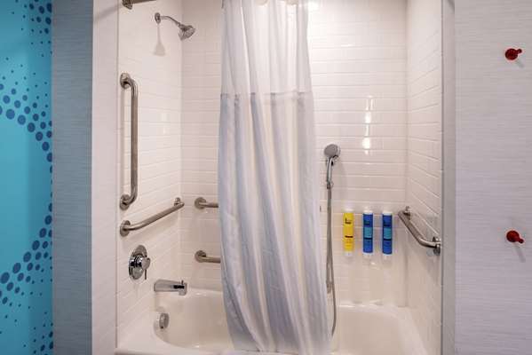  - Tru by Hilton Staunton - I-81, Exit 222