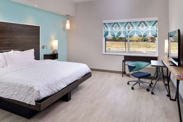  - Tru by Hilton Staunton - I-81, Exit 222