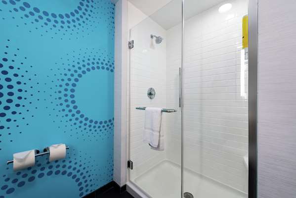  - Tru by Hilton Staunton - I-81, Exit 222