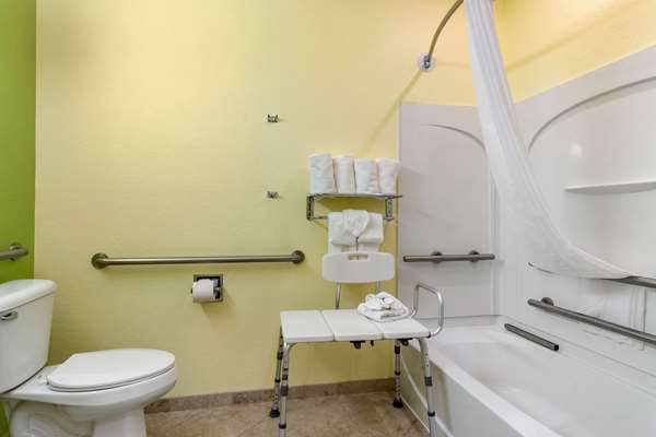  - Quality Inn & Suites Lehigh Acres