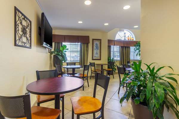 Amenities - Quality Inn & Suites Lehigh Acres