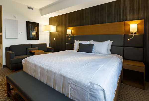  - Best Western Plus Executive Residency North City View Calgary