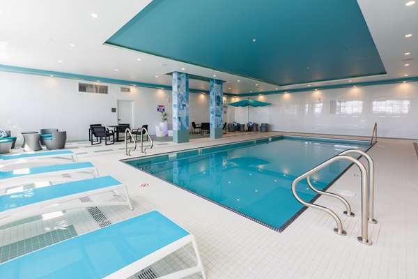 Pool - Best Western Plus Executive Residency North City View Calgary