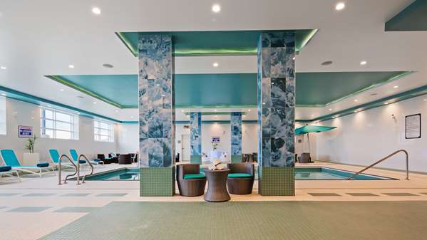 Pool - Best Western Plus Executive Residency North City View Calgary
