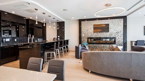 Bar - Best Western Plus Executive Residency North City View Calgary