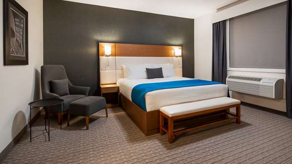  - Best Western Plus Executive Residency North City View Calgary
