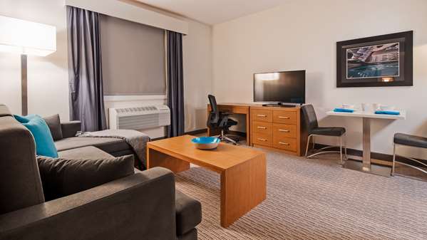  - Best Western Plus Executive Residency North City View Calgary