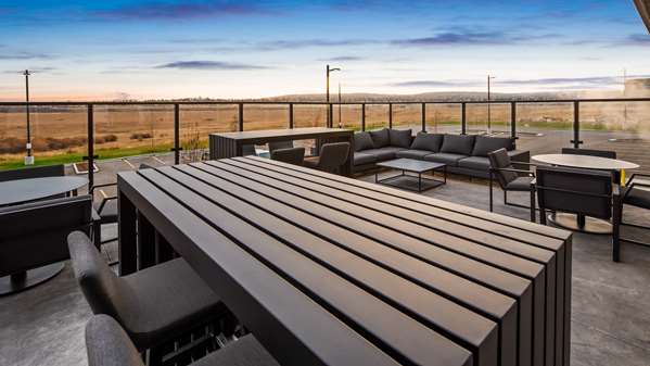  - Best Western Plus Executive Residency North City View Calgary