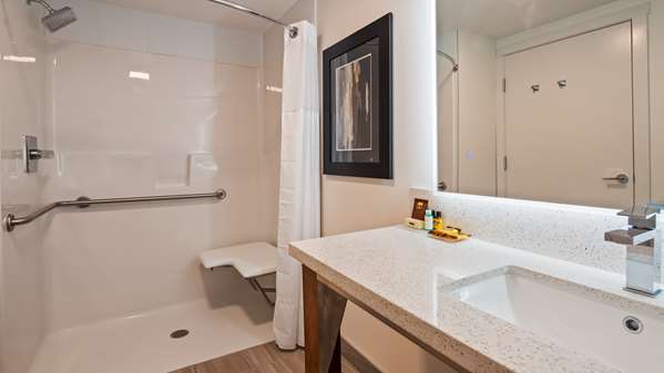  - Best Western Plus Executive Residency North City View Calgary