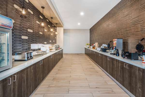  - La Quinta Inn & Suites Spring