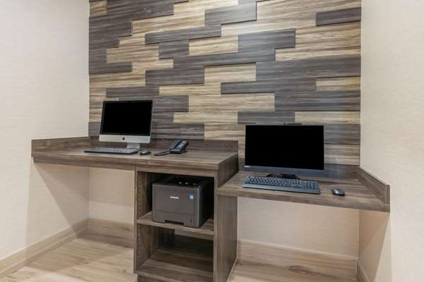 Conference Area - La Quinta Inn & Suites Spring