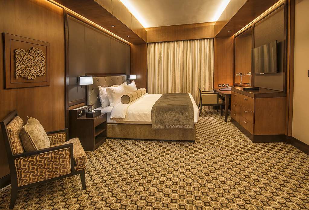 TOP AYLA GRAND AL AIN-guestroom-Guest Room,Suite,On-Site.jpg