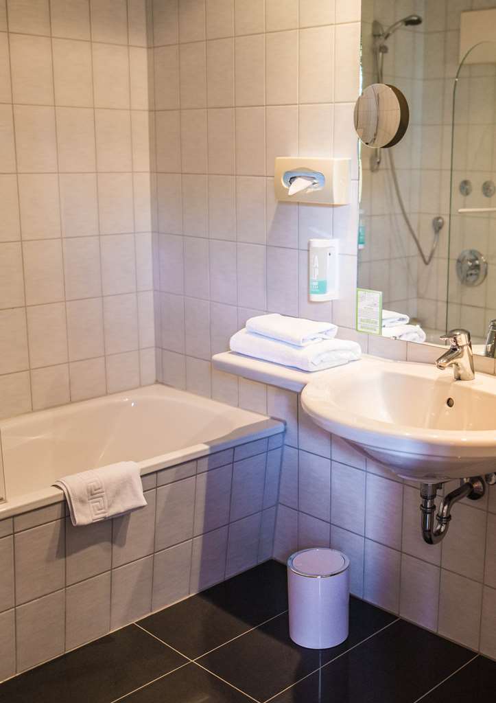 Hotel Domizil-guestroom-Guest Room,Bathroom,On-Site.jpg