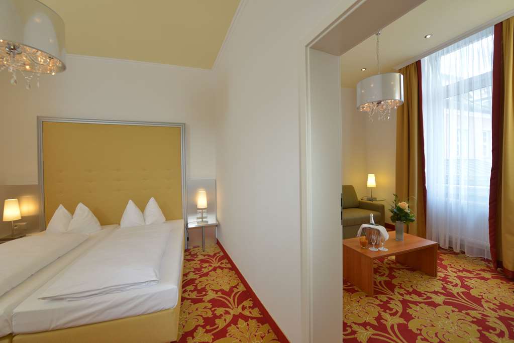 Hotel Celler Hof-guestroom-Guest Room,On-Site.jpg