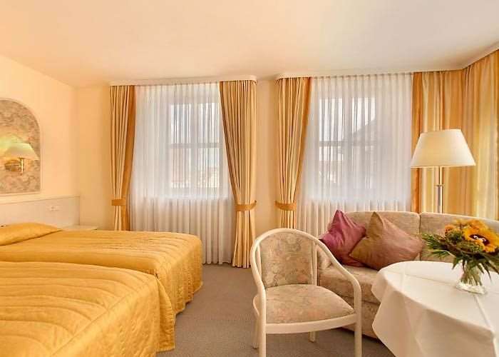ARVENA REICHSSTADT Hotel-guestroom-Guest Room,Suite,On-Site.jpg
