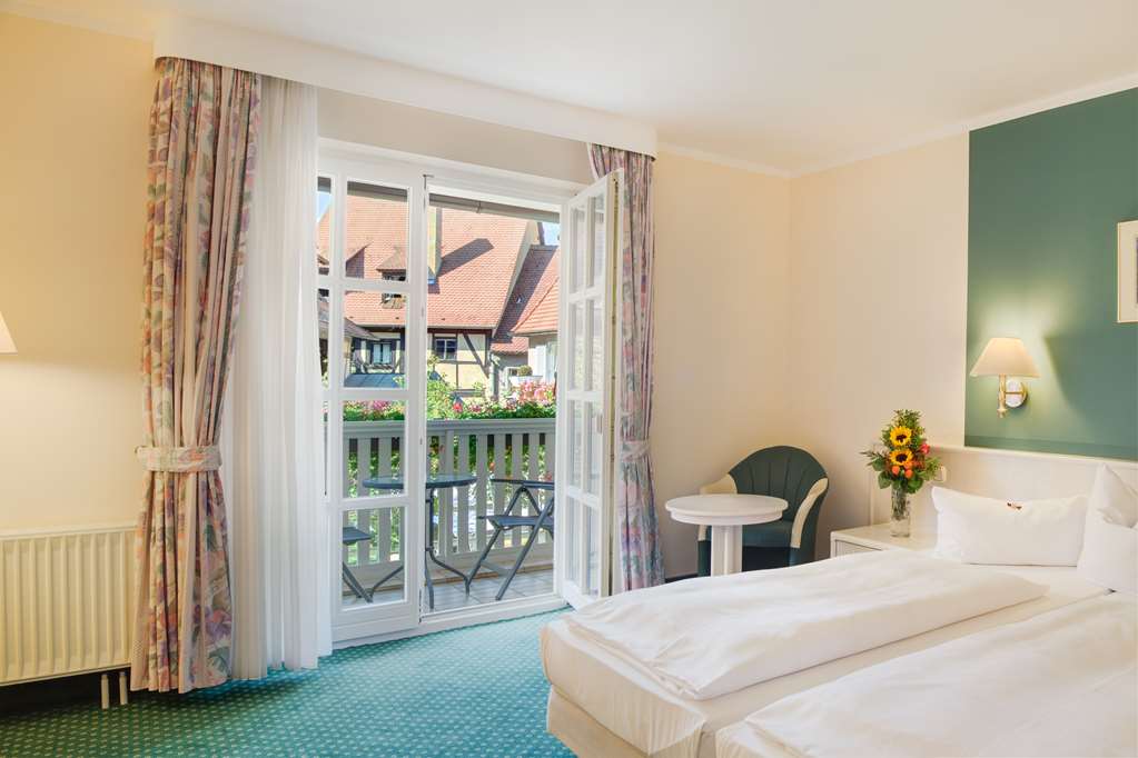 ARVENA REICHSSTADT Hotel-guestroom-Guest Room,On-Site.jpg