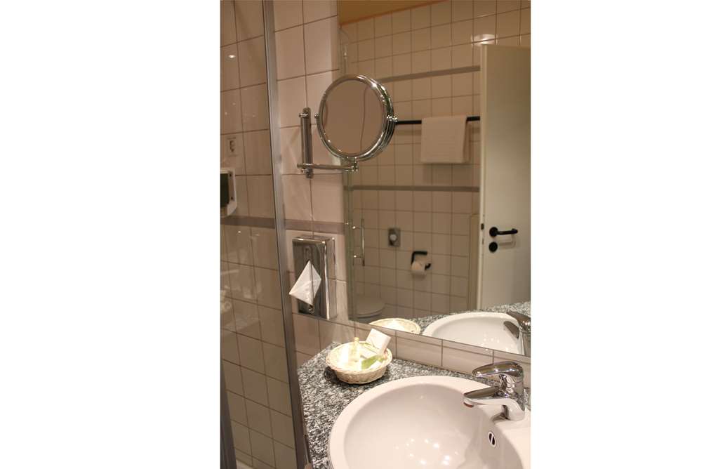 Astralis Hotel Domizil-guestroom-Guest Room,Bathroom,On-Site.jpg