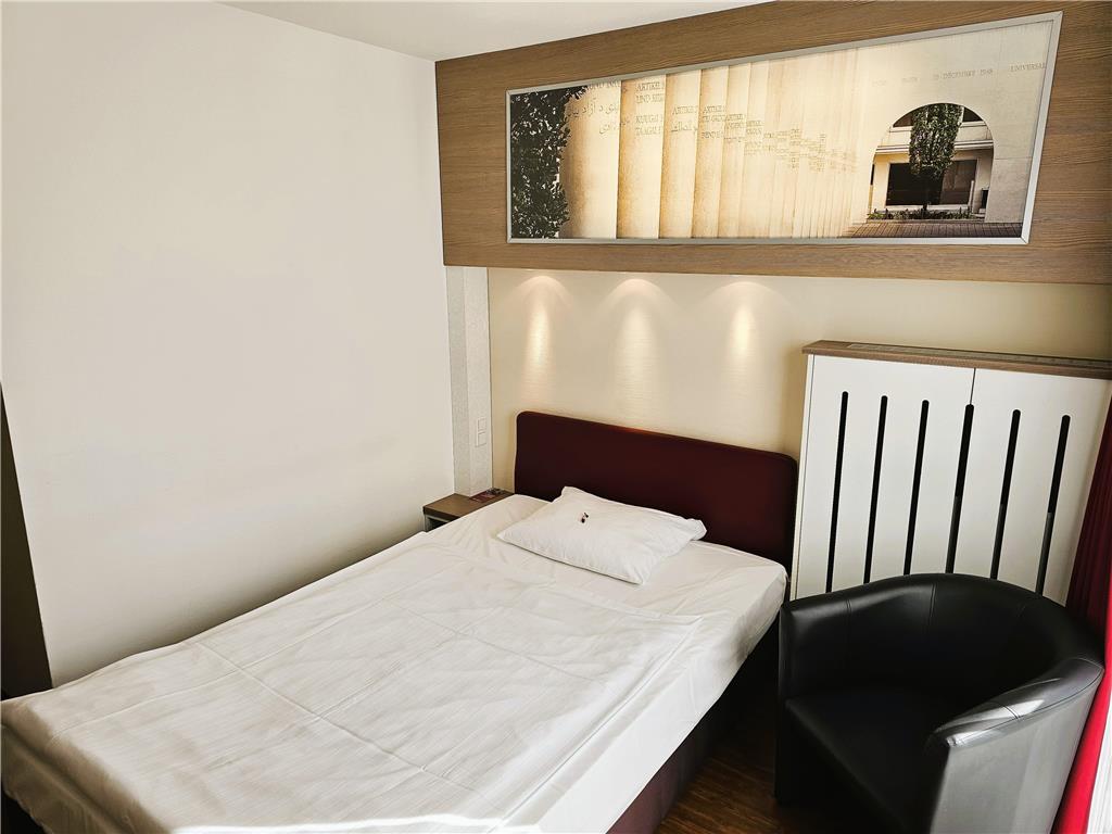 ARVENA PARK Hotel-guestroom-Guest Room,On-Site.jpg