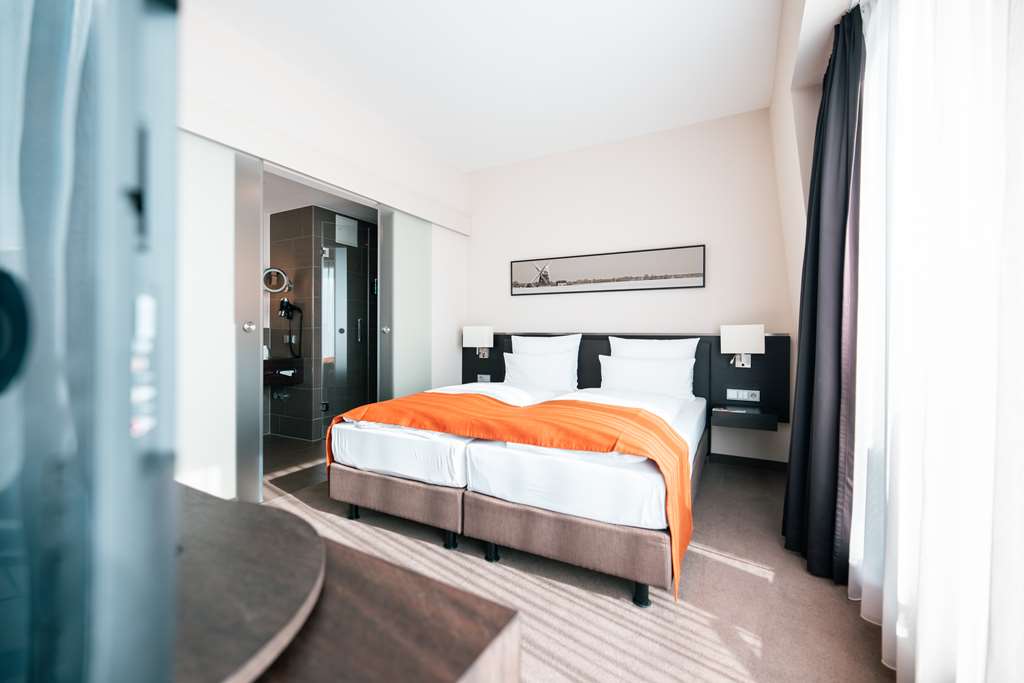ATLANTIC Hotel Luebeck-guestroom-Guest Room,Suite,On-Site,Guest Room - Whole Room.jpg