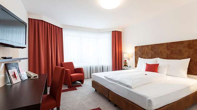 Zeller s Quartier-guestroom-Guest Room,On-Site.jpg