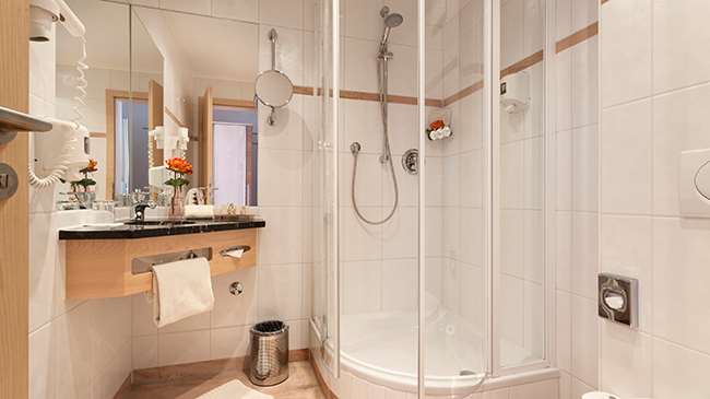 Zeller s Quartier-guestroom-Guest Room,Bathroom,On-Site.jpg
