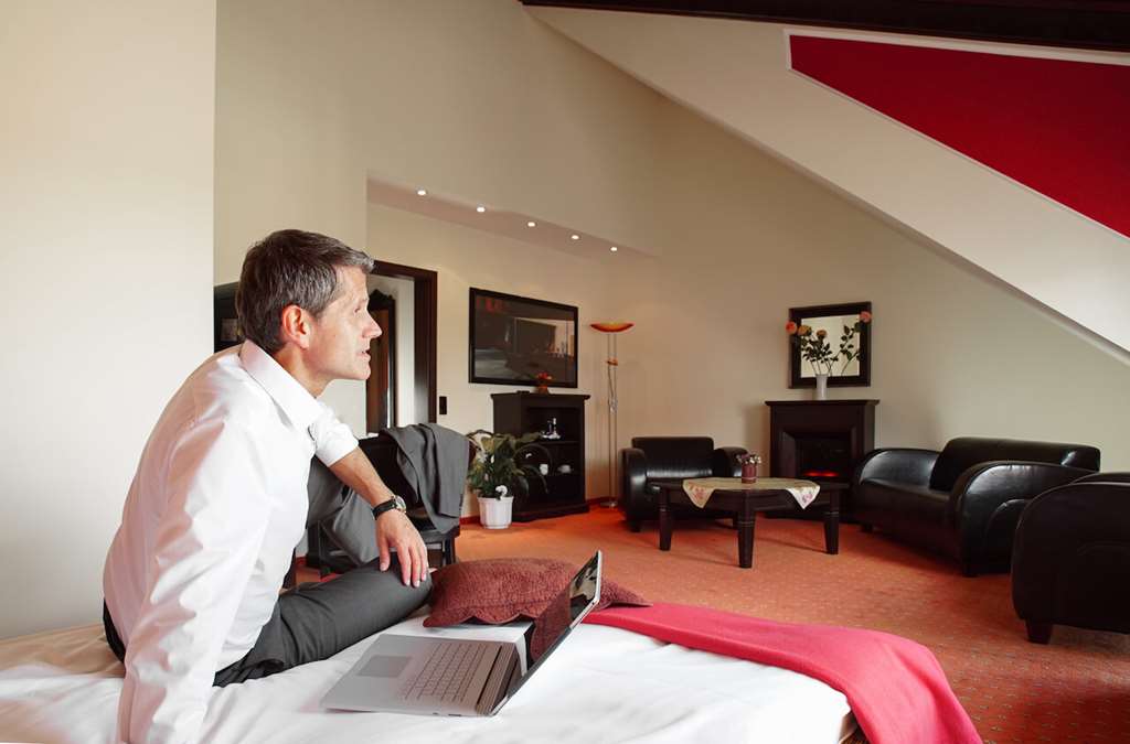 Hetzel Hotel Stuttgart-guestroom-Guest Room,Suite,On-Site.jpg